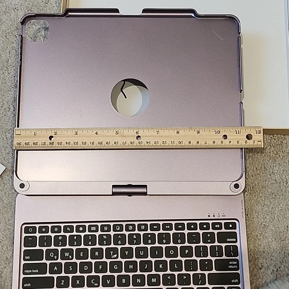 Ipad keyboard case with TouchPad